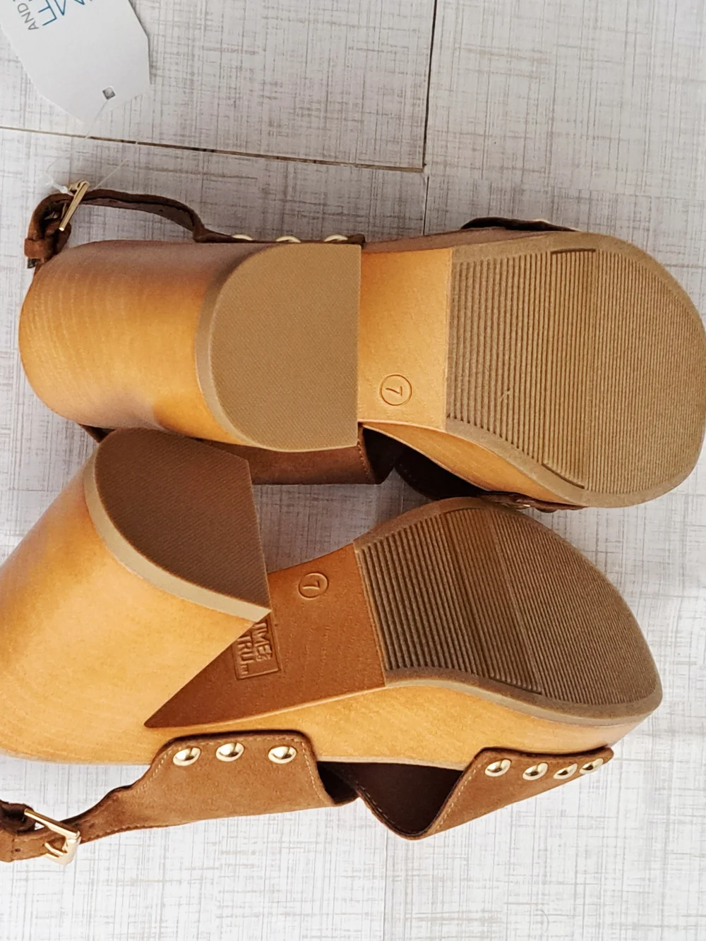 TIME AND TRU Brown Suede Crisscross Block Heels Platform Sandals Shoes